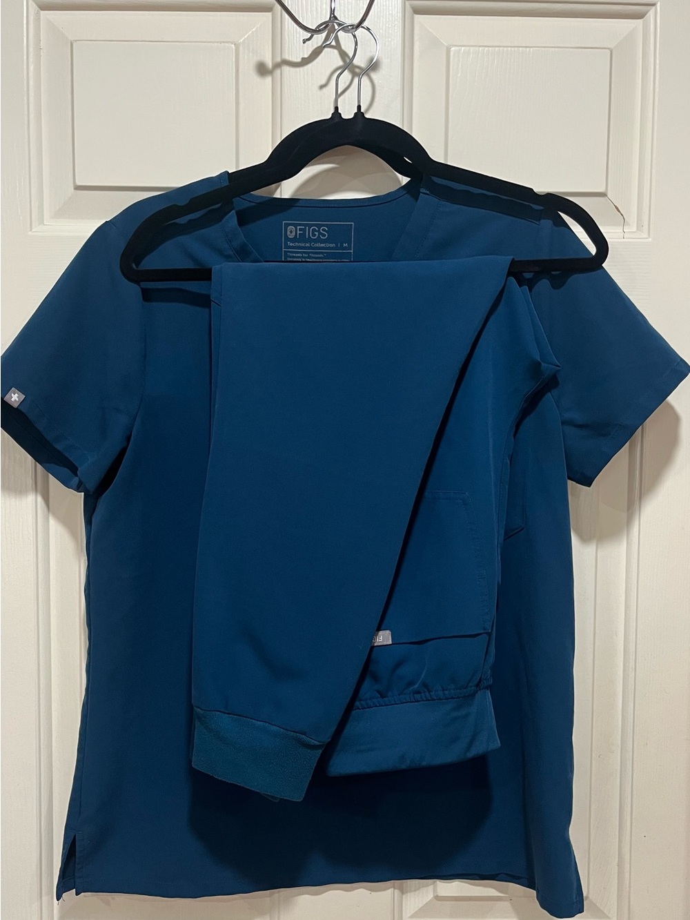 FIGS Womens Set in Deep Reef Color size MEDIUM